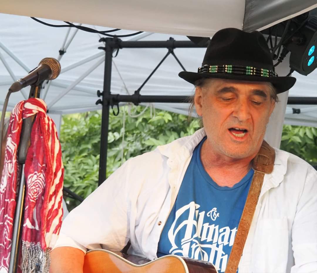 Dino Romanelli, The Big Spenders, photo by Stacy Cushing McClure